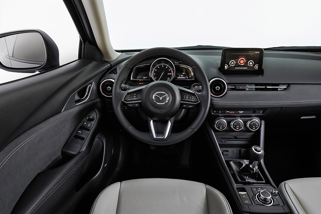 Mazda CX-3, Cockpit